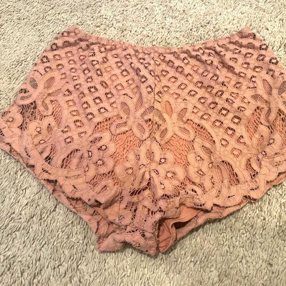 Lulus lace shorts … adorable !